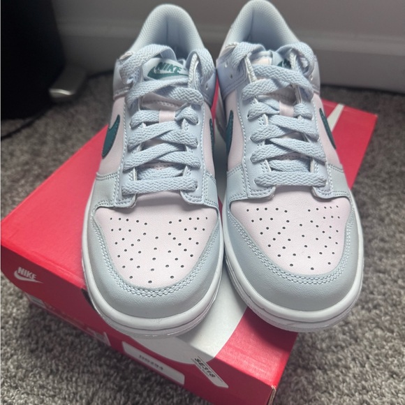 Nike Dunk Low Mineral Teal - Picture 2 of 7